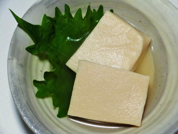 高野豆腐が髪の毛に与える影響！大豆イソフラボンが薄毛対策に効果的！